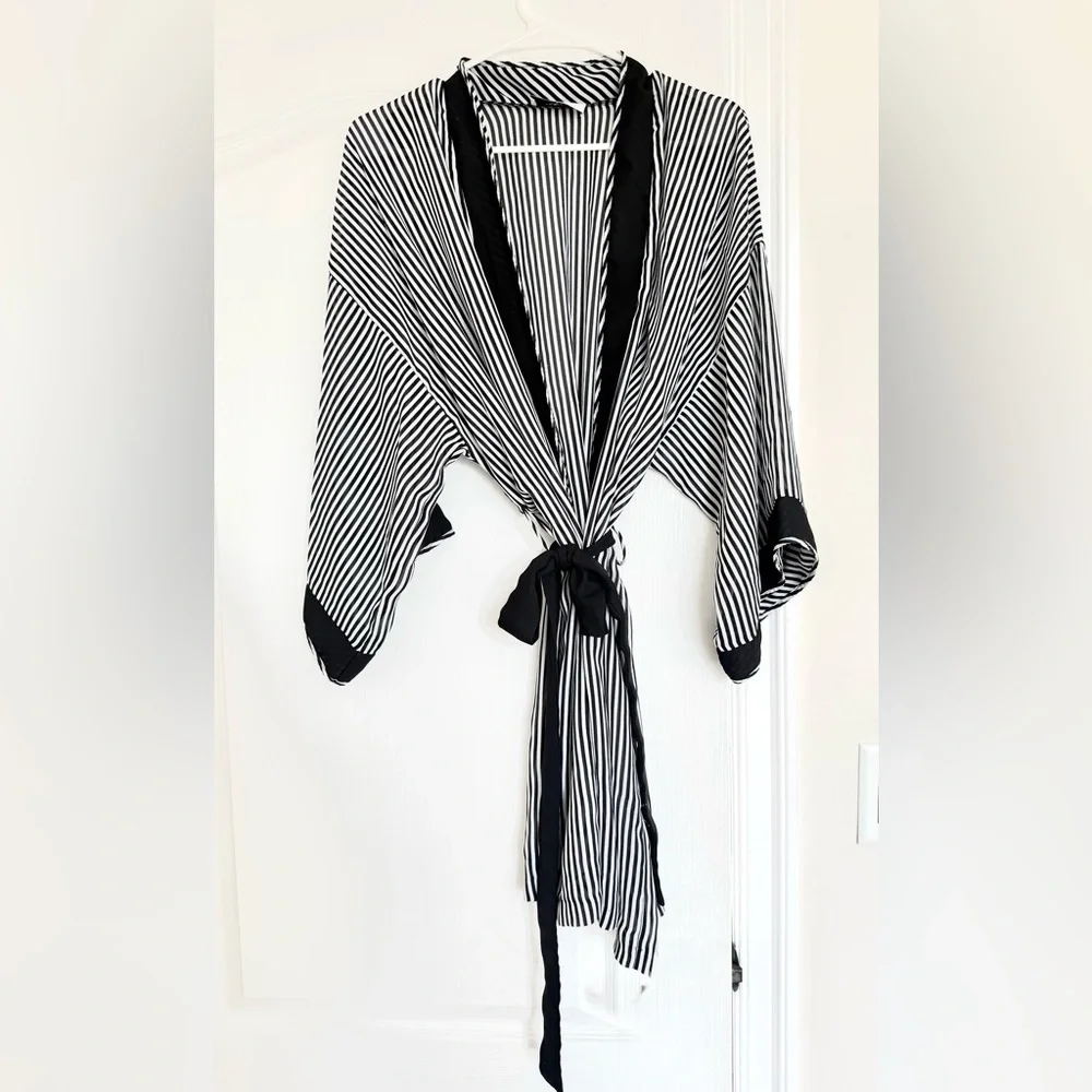 Rare Vintage Valentino Intimo Black and White Striped Robe, Made in USA, Small - Picture 3 of 8